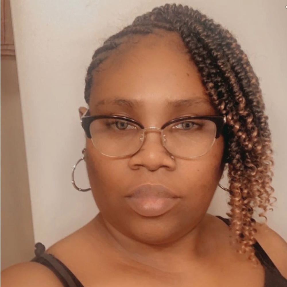 Meet your Posher, Charlotte